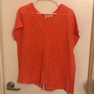 Coral top